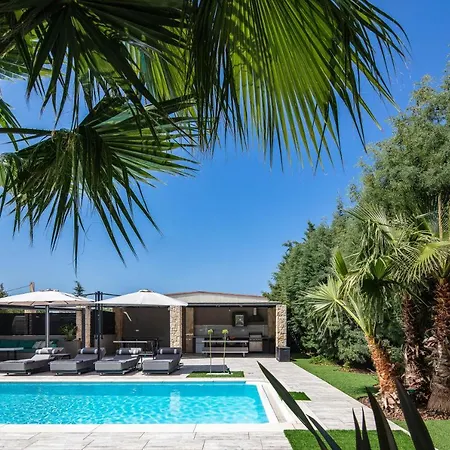 Villa Makown